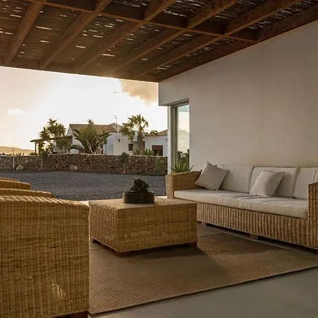 Vila Rampuan House An Extraordinary 7-bedroom In Fuerteventura *