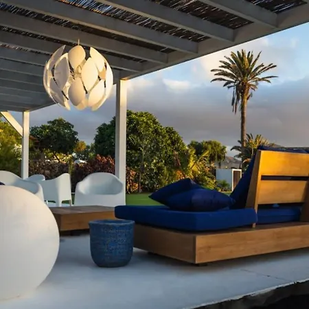 Rampuan House An Extraordinary 7-bedroom In Fuerteventura Vila